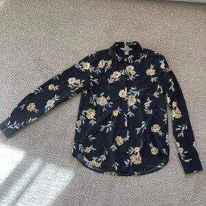 H&M Woman’s long sleeve blouse